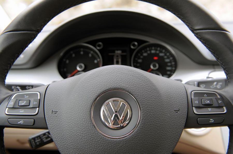  Volkswagen Passat CC Sport 2009 года  (фото 18 из 32)